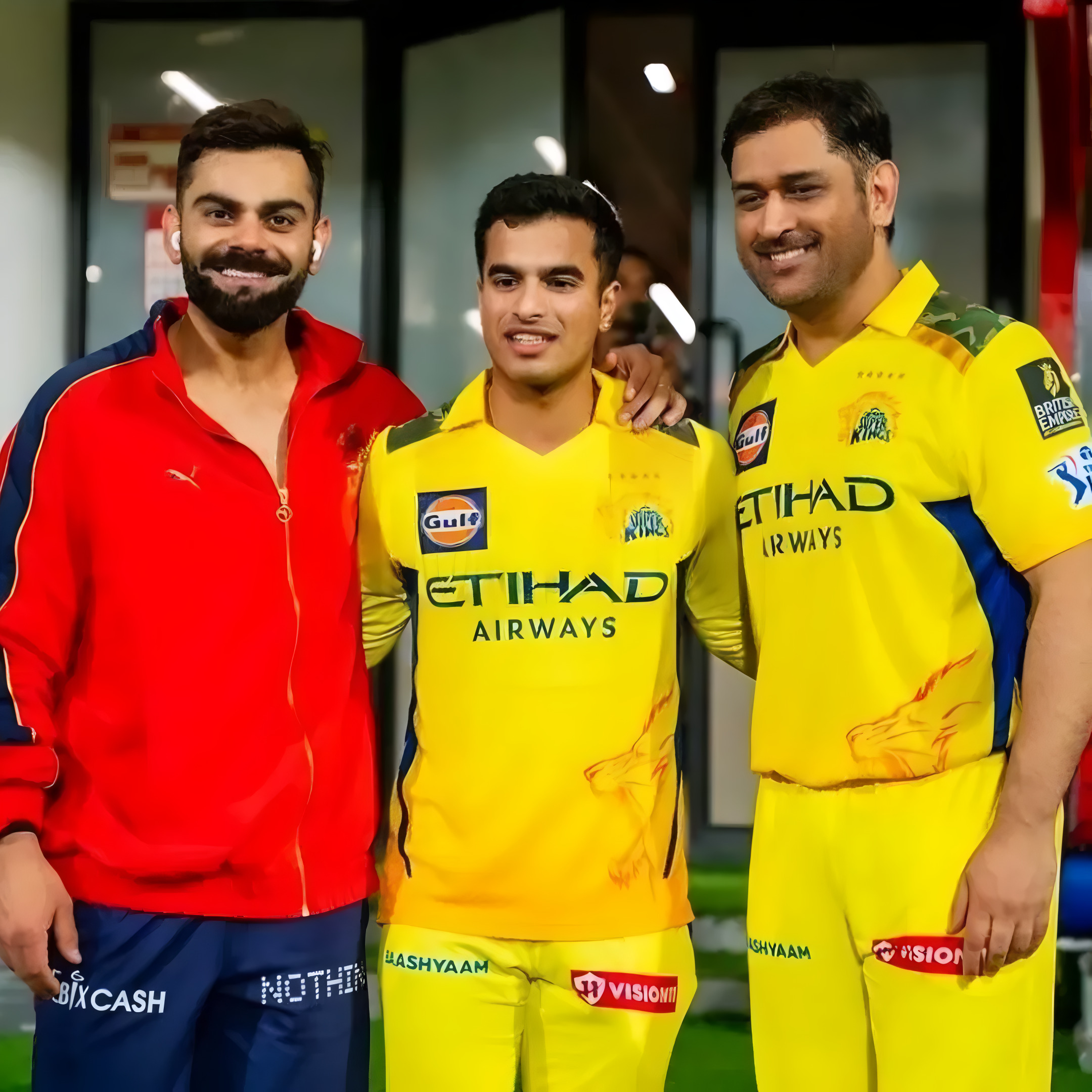 Vansh Bedi on MS Dhoni Virat Kohli Viral Photo