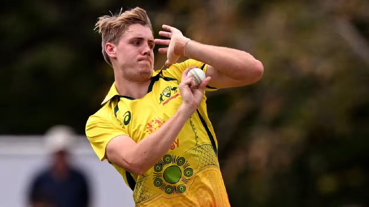 Cameron Green Bowling