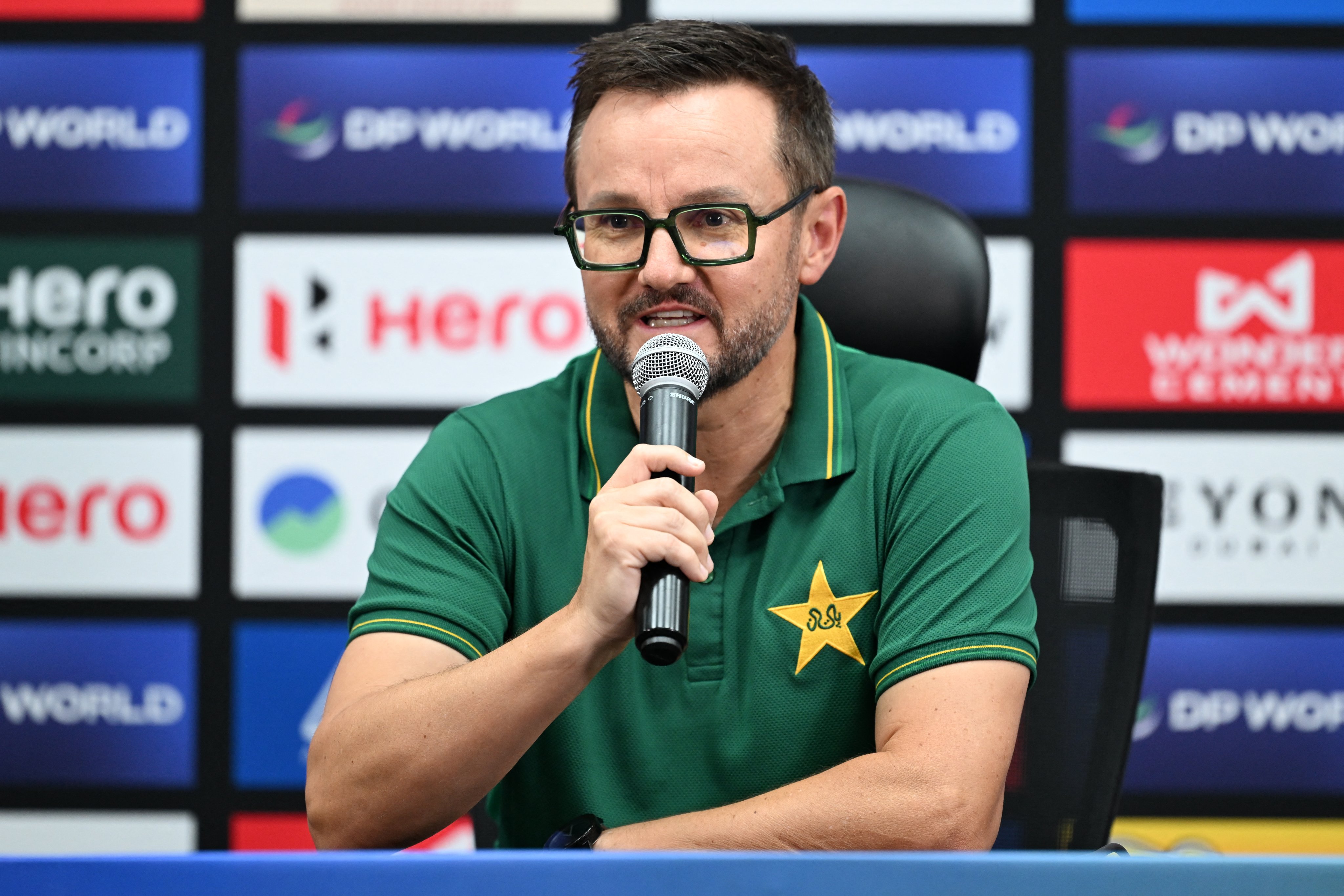Mike Hesson Salman Ali Agha skips post match presentation of Asia Cup 2025 IND vs PAK match Mike Hesson Explains Reason