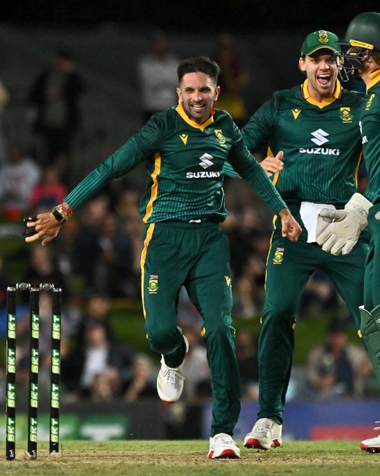 Keshav Maharaj