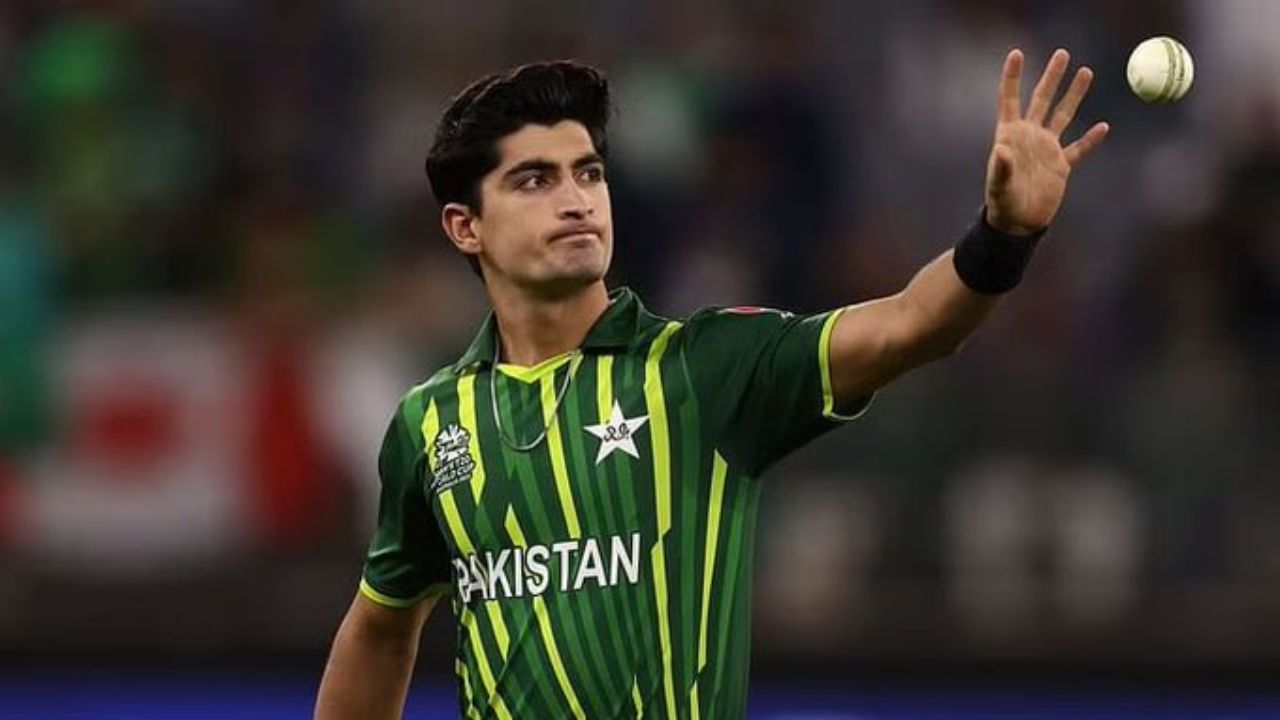 Naseem Shah House Under Attack