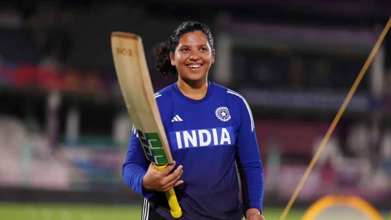 Richa Ghosh With Injury