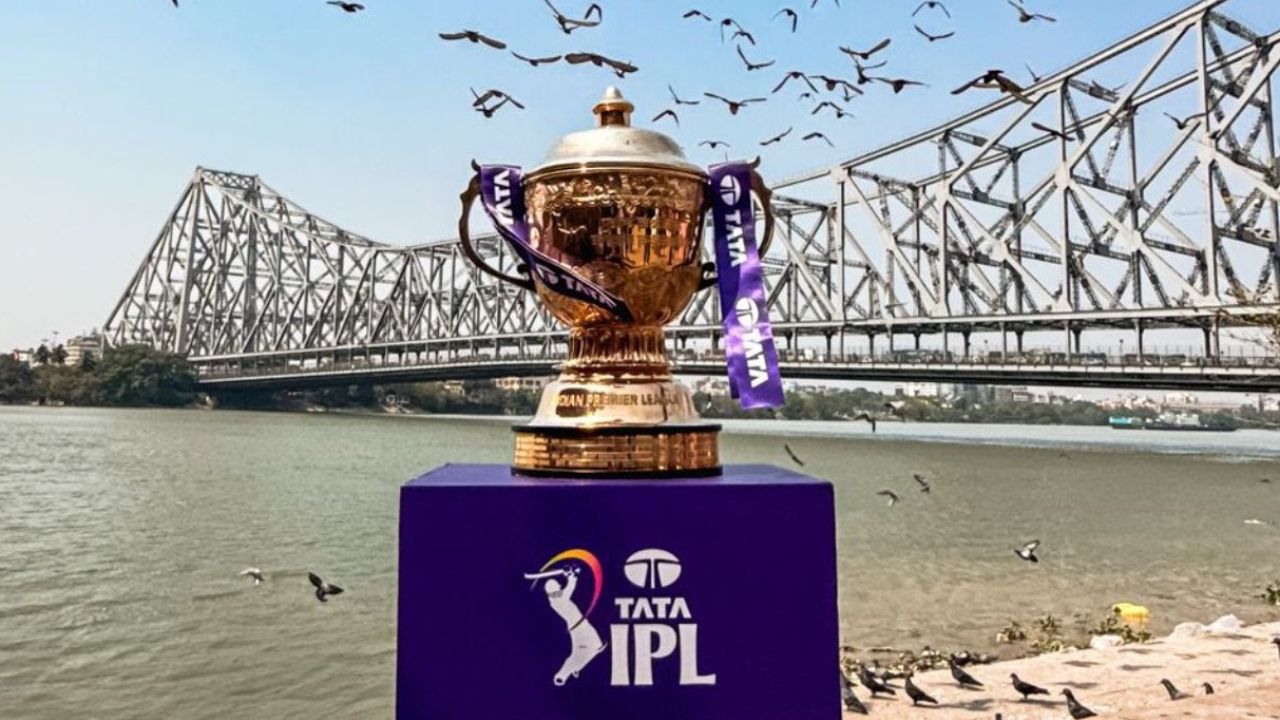 IPL 2025 Final Champion Prediction Will Mumbai Indians Win Trophy After Karun Nair Duck Out Against RR