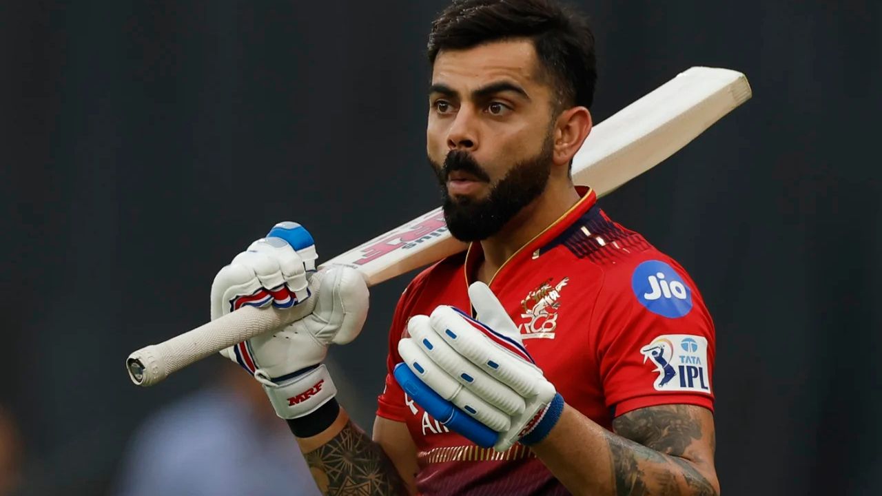 Virat Kohli fell down on the ground Before IPL 2025 70th Match LSG vs RCB