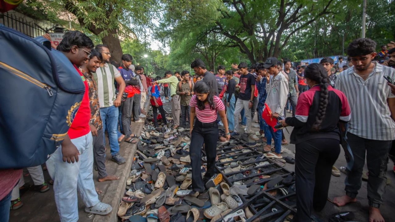 Karnataka government Summit Bengaluru Stampede Report to High Court blames RCB Management With Virat Kohli Video Reference