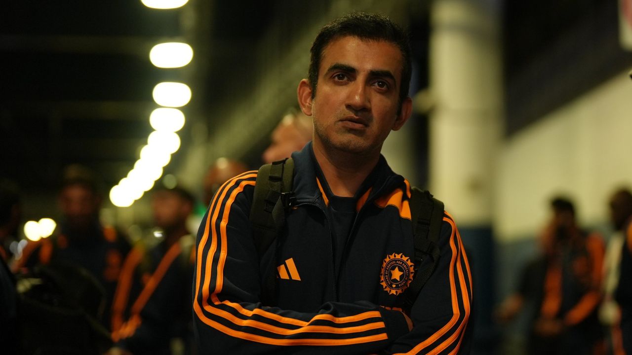 Gautam Gambhir on Mohammed siraj at Delhi Airport after india tour of england IND vs ENG Anderson Tendulkar Trophy