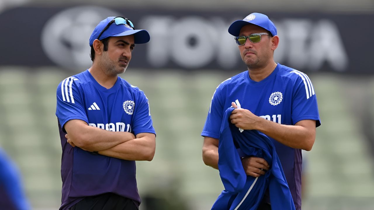 Ajit Agarkar and Gautam Gambhir Probable Asia Cup 2025 India Squad will BCCI give a chance Sanju Samson Abhishek Sharma and Shubman Gill