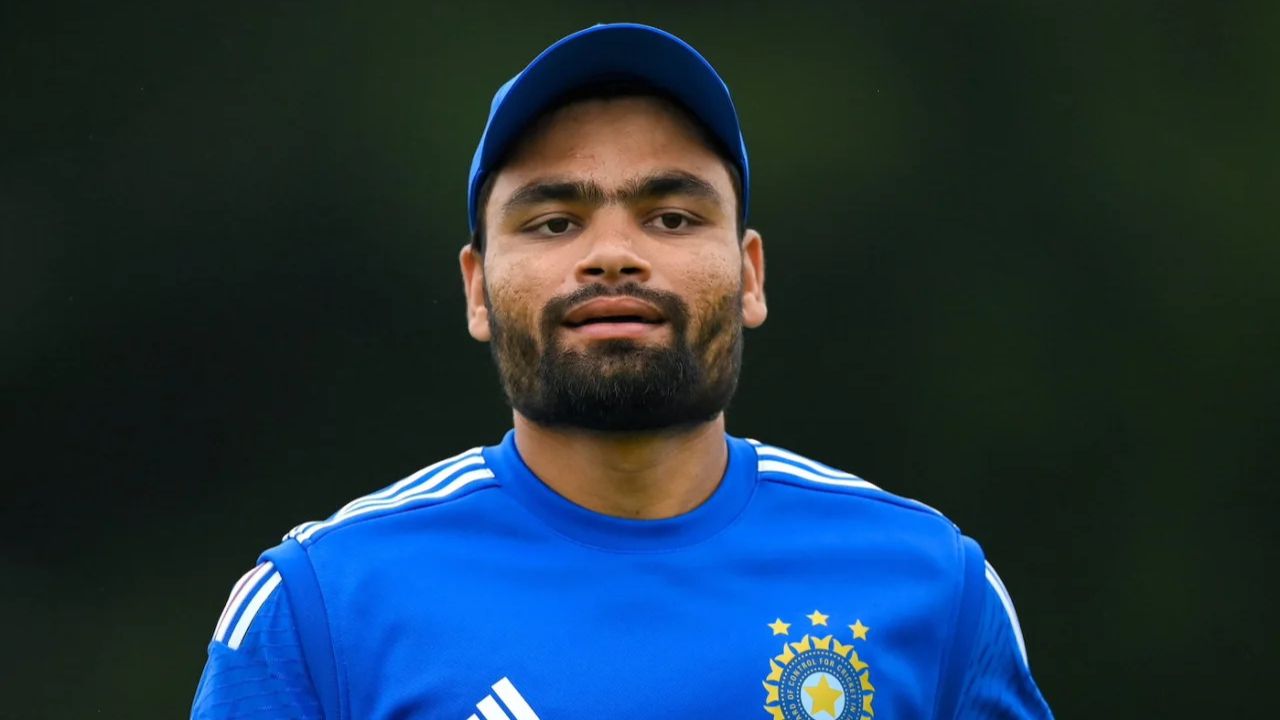 Parv Singh bowled Rinku Singh in UPT20 Meerut Mavericks vs Lucknow Falcons