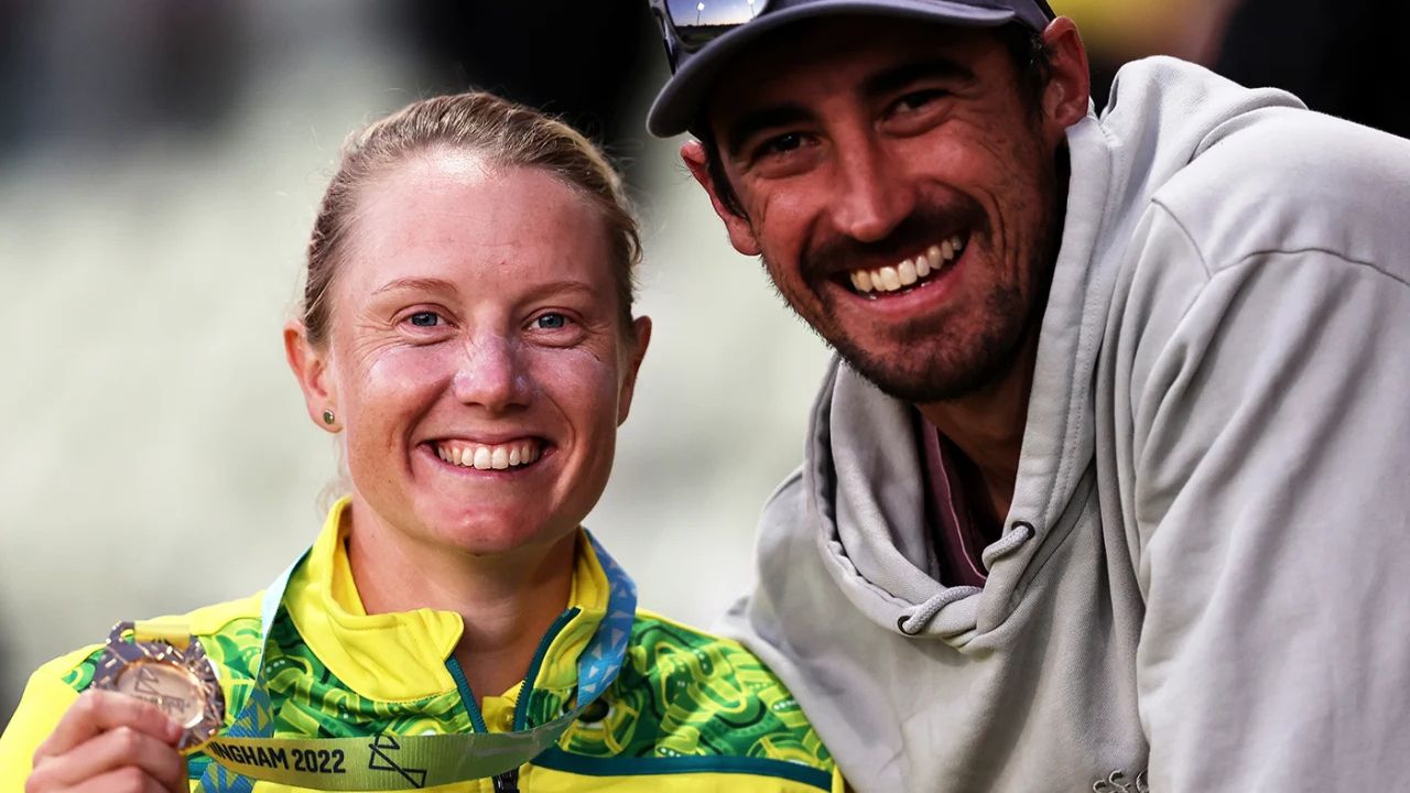 Wife Alyssa Healy Reaction on Mitchell Starc T20Is retirement Wrote onya mate meaning in Hindi