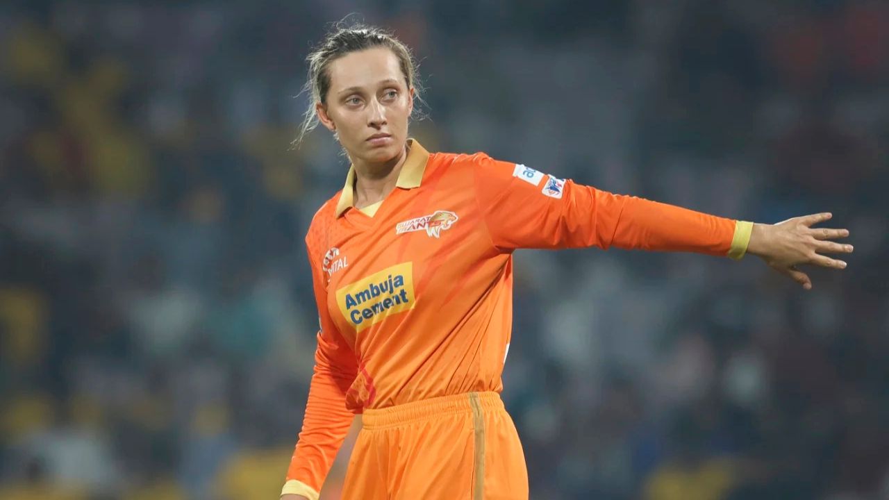 WPL 2026 Gujarat Giants retention list Ash Gardner and Beth Mooney retains