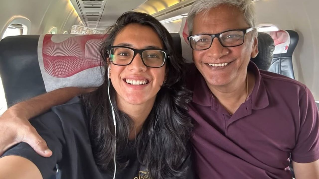 Who is Smriti Mandhana father Shrinivas Mandhana