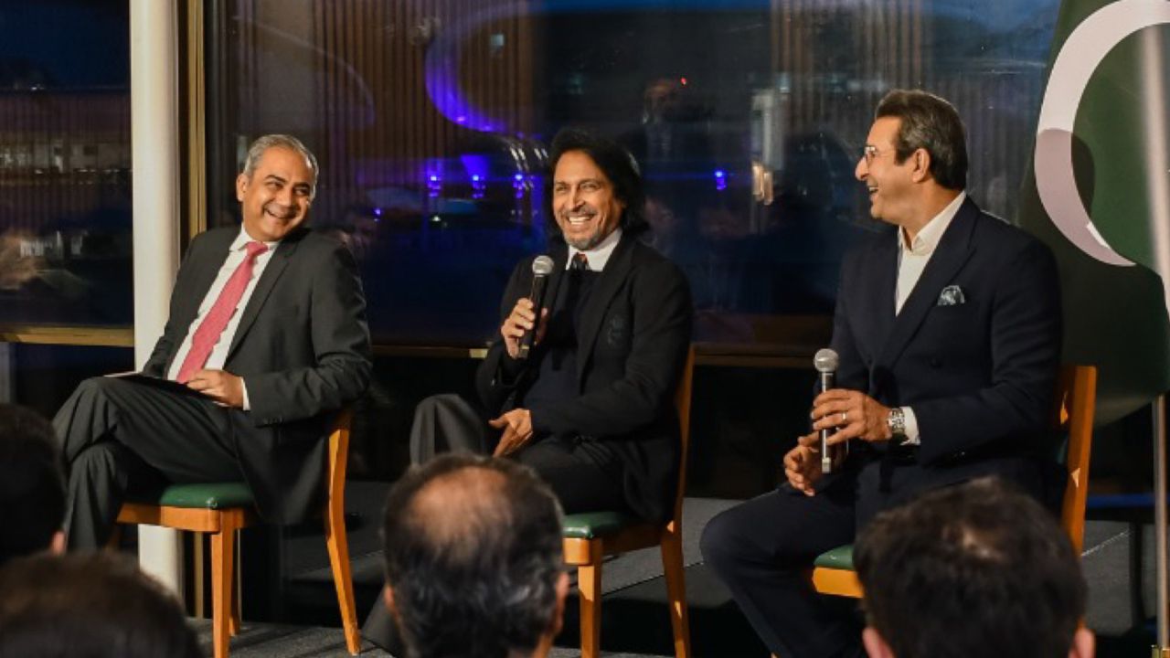 Wasim Akram criticizes IPL on PSL event in front of Babar Azam Mohsin Naqvi Wasim Akram criticizes IPL on PSL event in front of Babar Azam Mohsin Naqvi