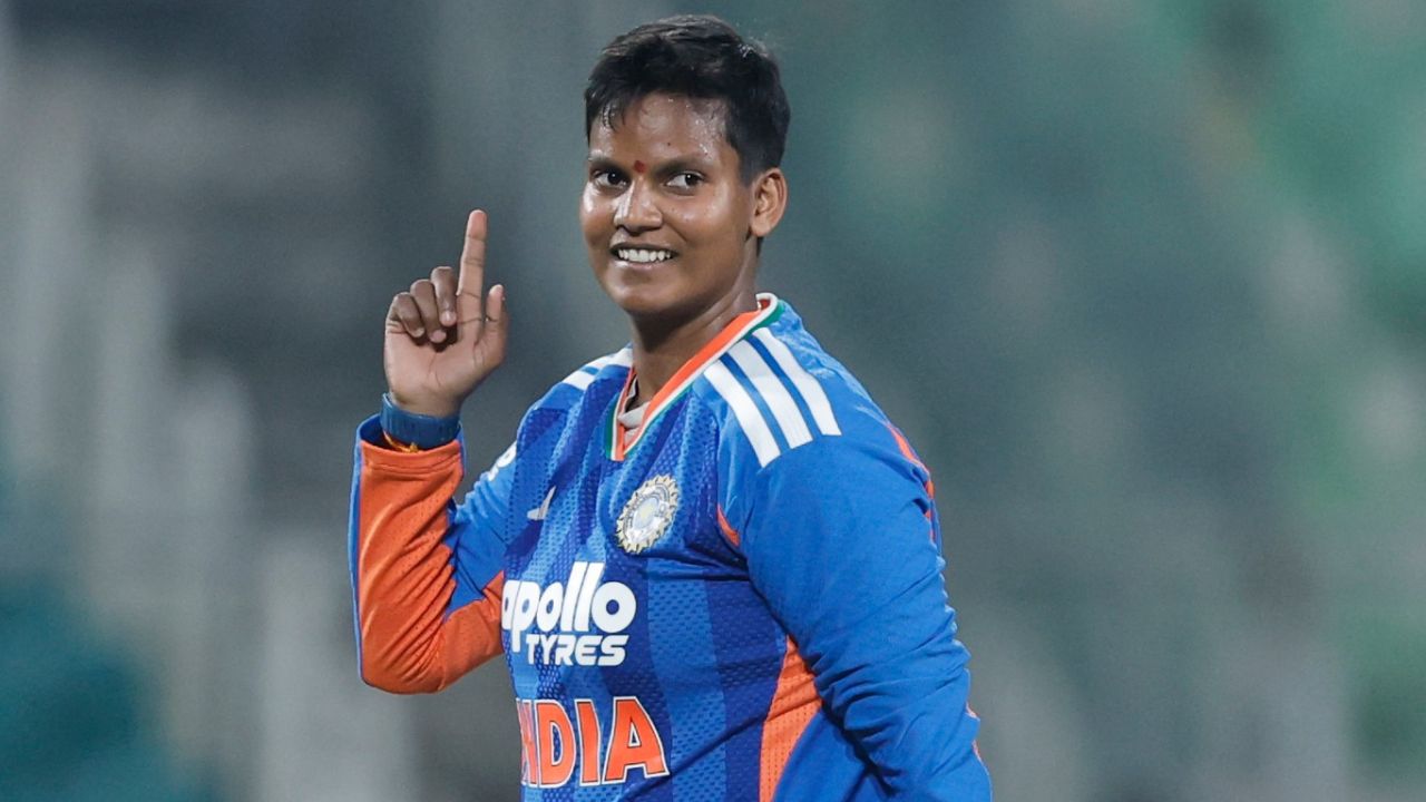 Deepti Sharma joint highest wicket taker in women's T20Is during IND vs SL