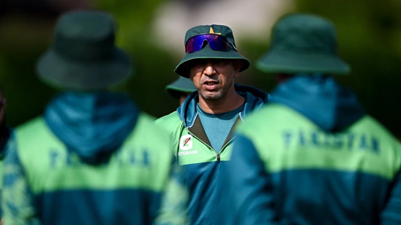PCB fires Azhar Mahmood from test team head coach post, report says