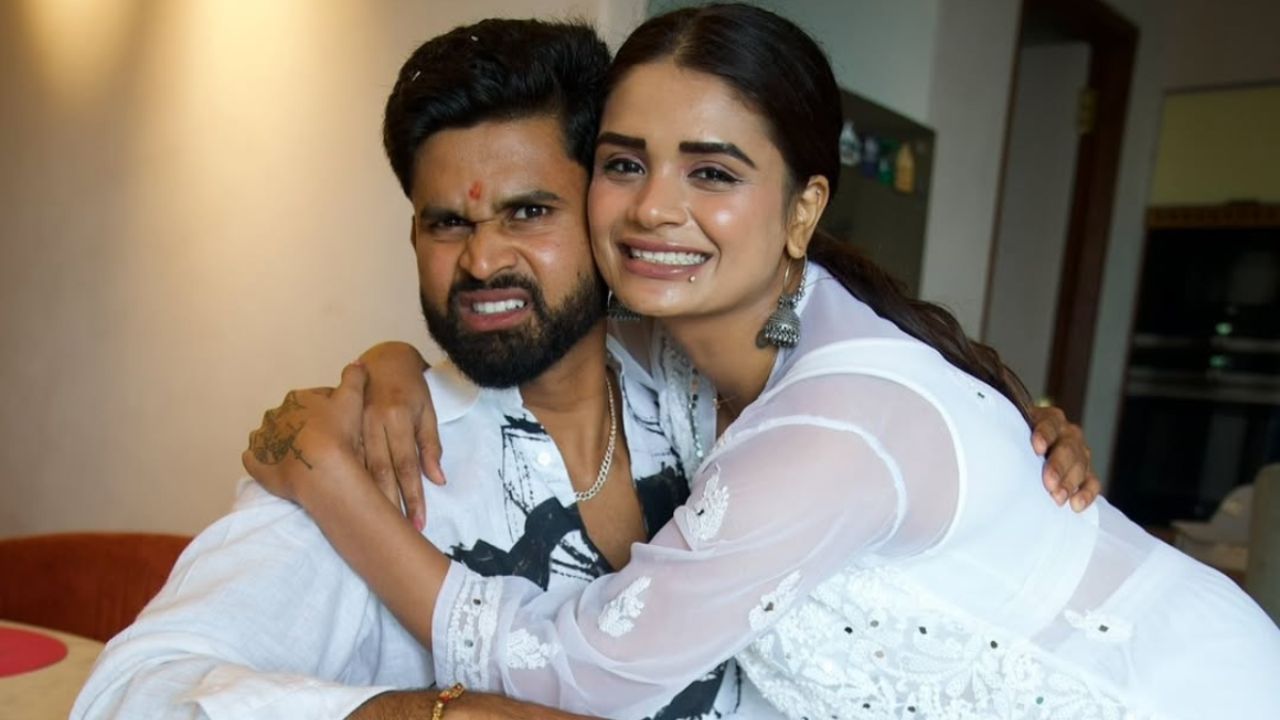 Shreyas Iyer And His Sister