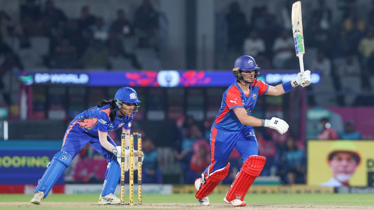 WPL 2026 DC vs MI Highlights, Delhi Capitals Women won by 7 wickets, Mumbai Indians playoff hopes suffer a blow