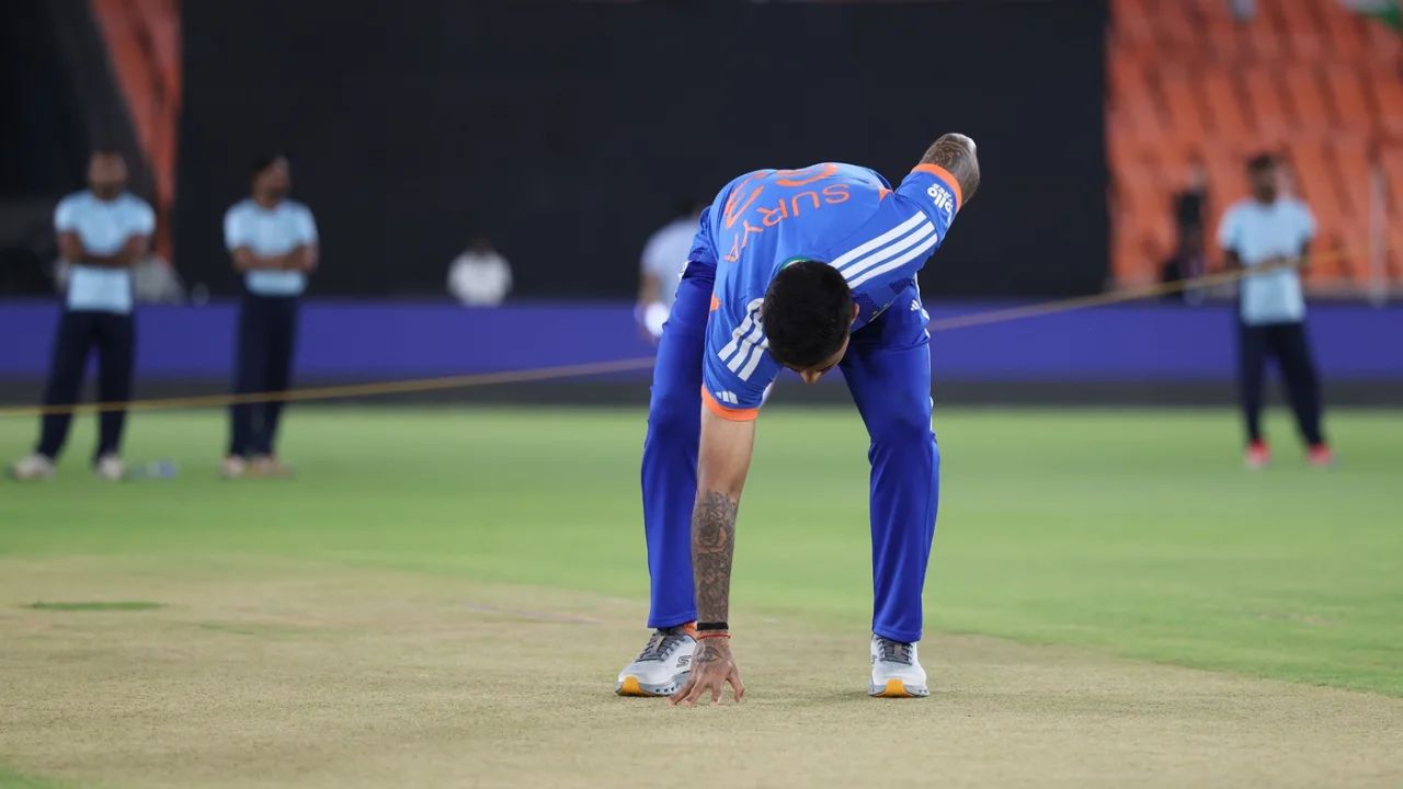 Suryakumar Yadav Inspecyed Pitch For IND Vs NZ