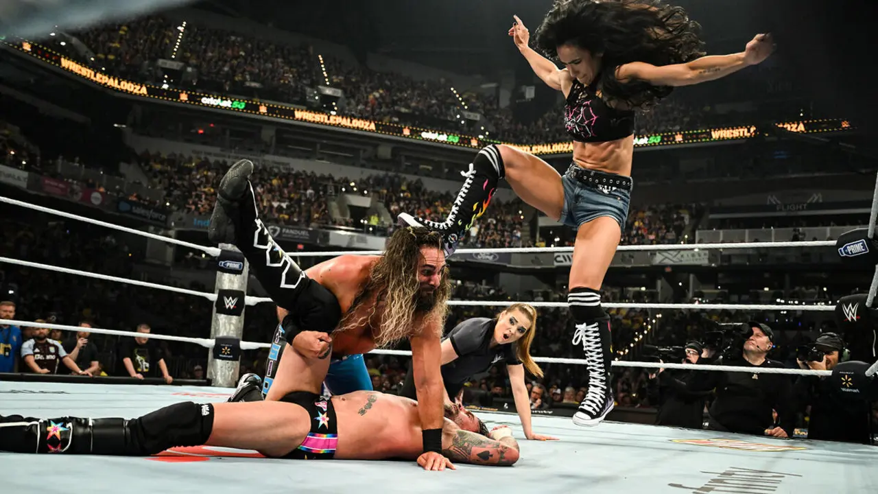 AJ Lee