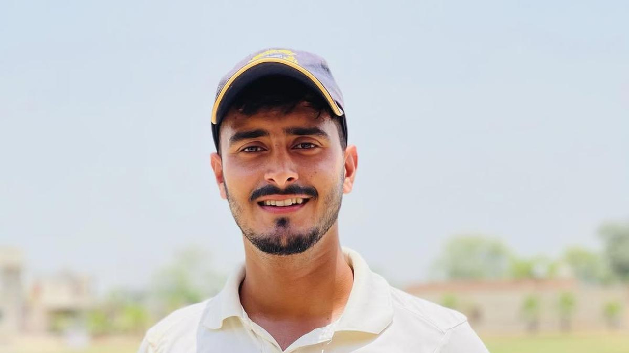 Amit Shukla Picks Up 5 Wickets Without Conceding A Single Run