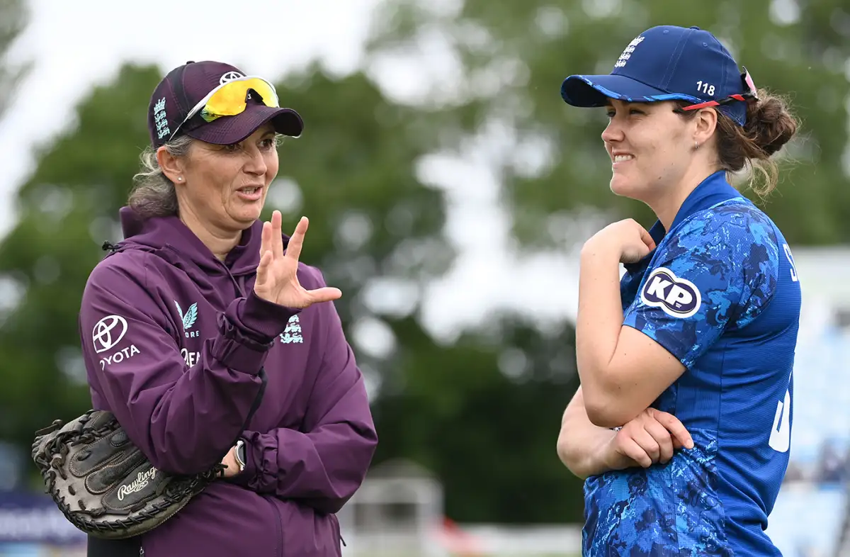 Charlotte Edwards Nat Sciver Brunt Scorimg Charlotte Edwards Nat Sciver Brunt Scorimg