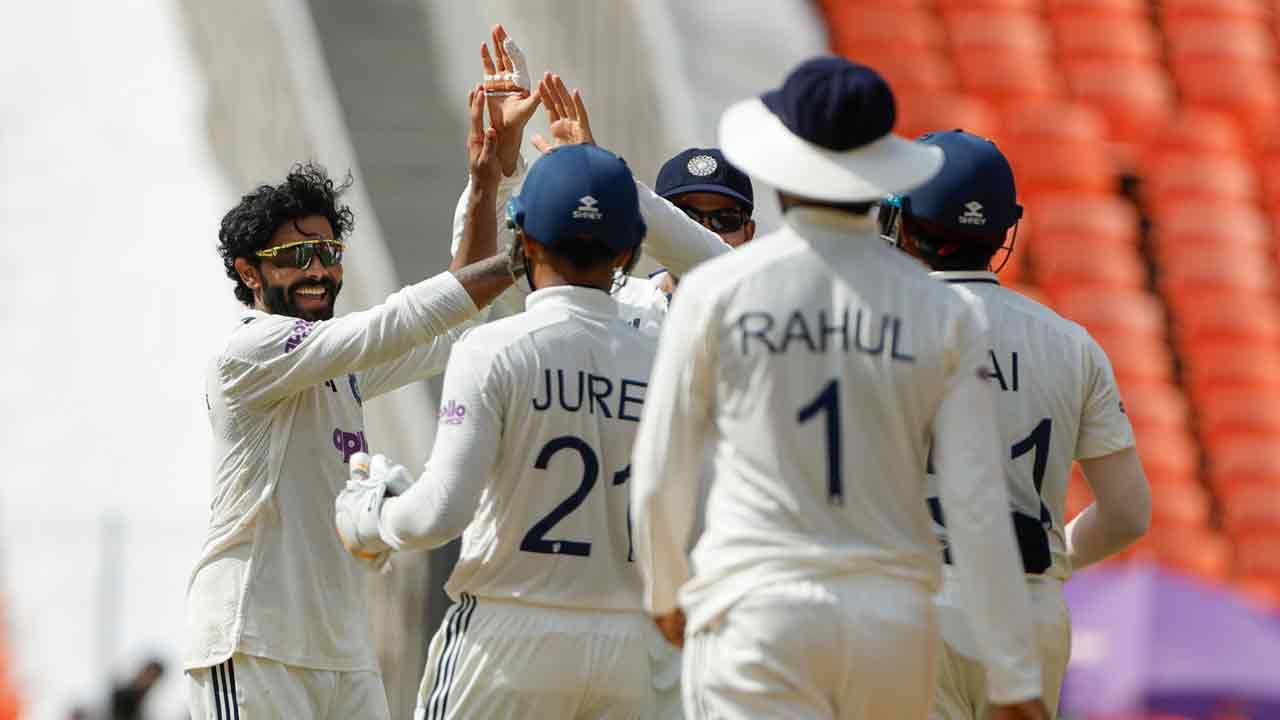 Jadeja Bowling
