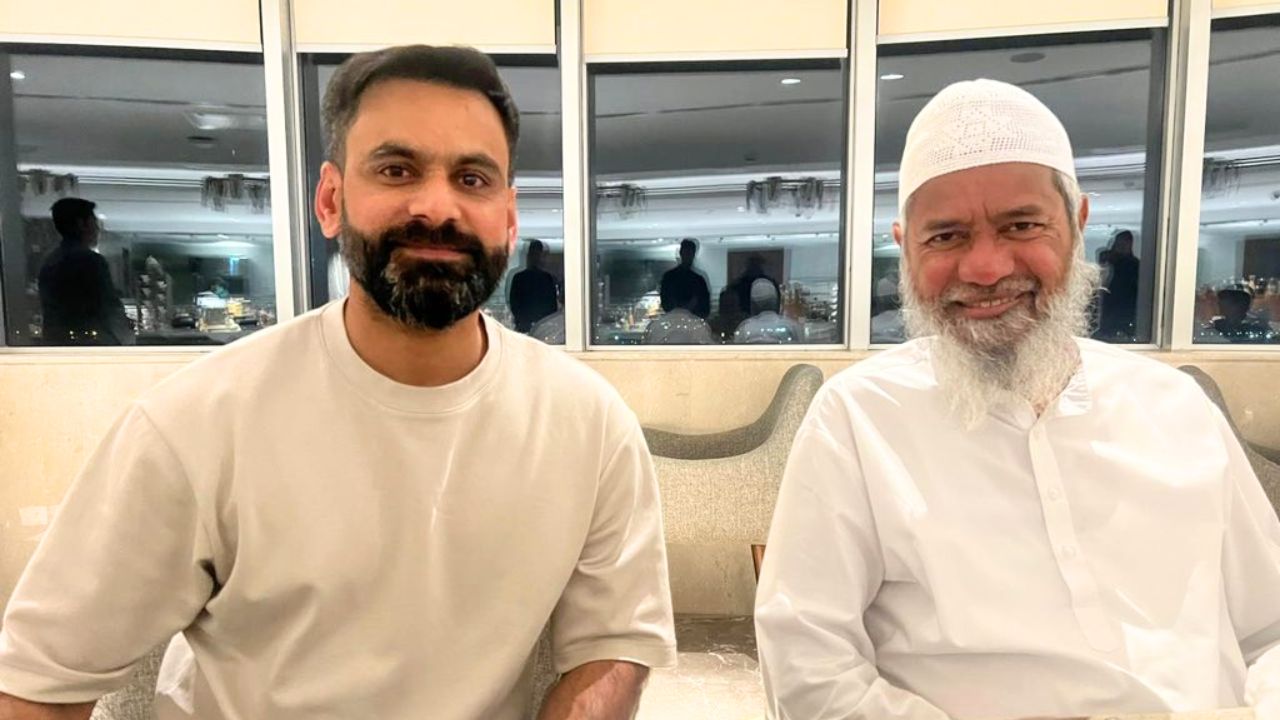 Mohammad Hafeez Meeting With Zakir Naik Pakistan Cricketer Post Viral