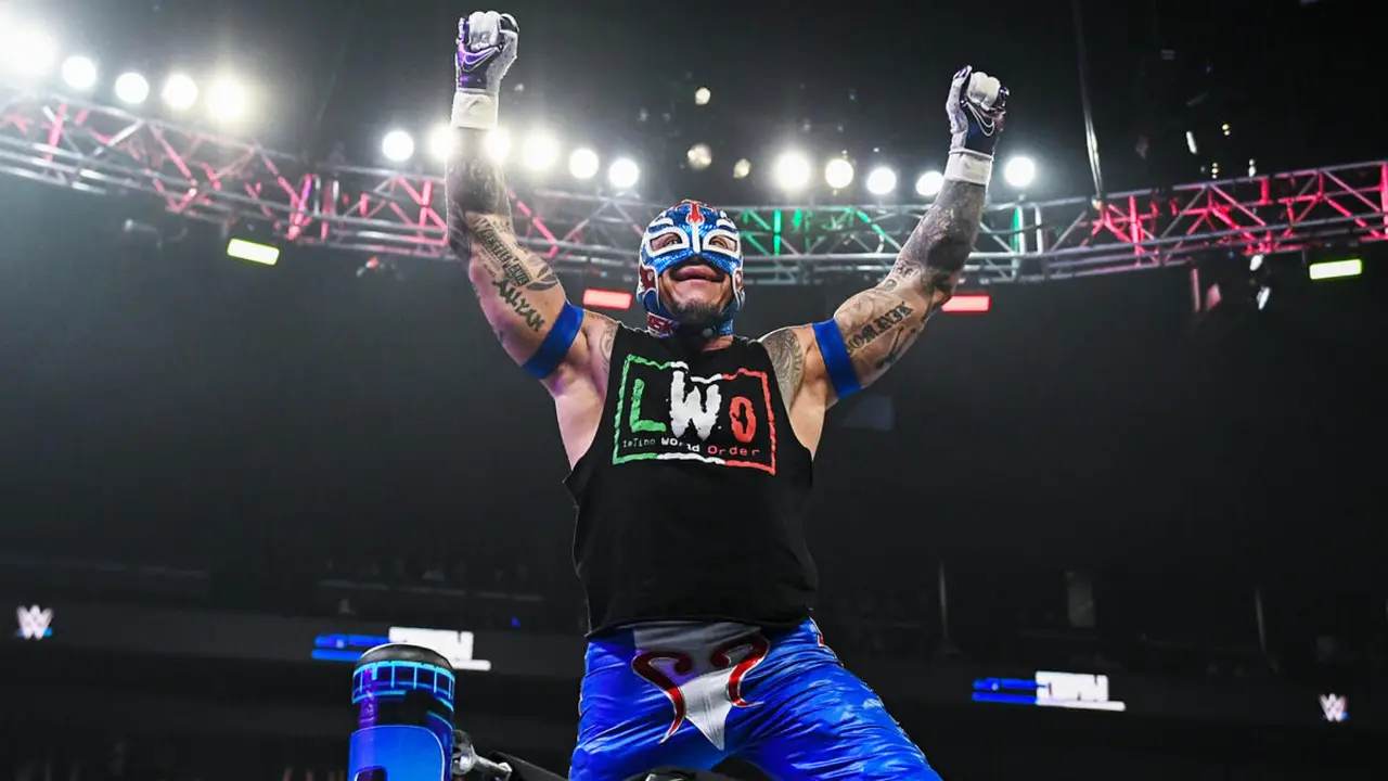 Rey Mysterio Age Height Wife Son Daughter Net Worth Father House Tattoo Children And More