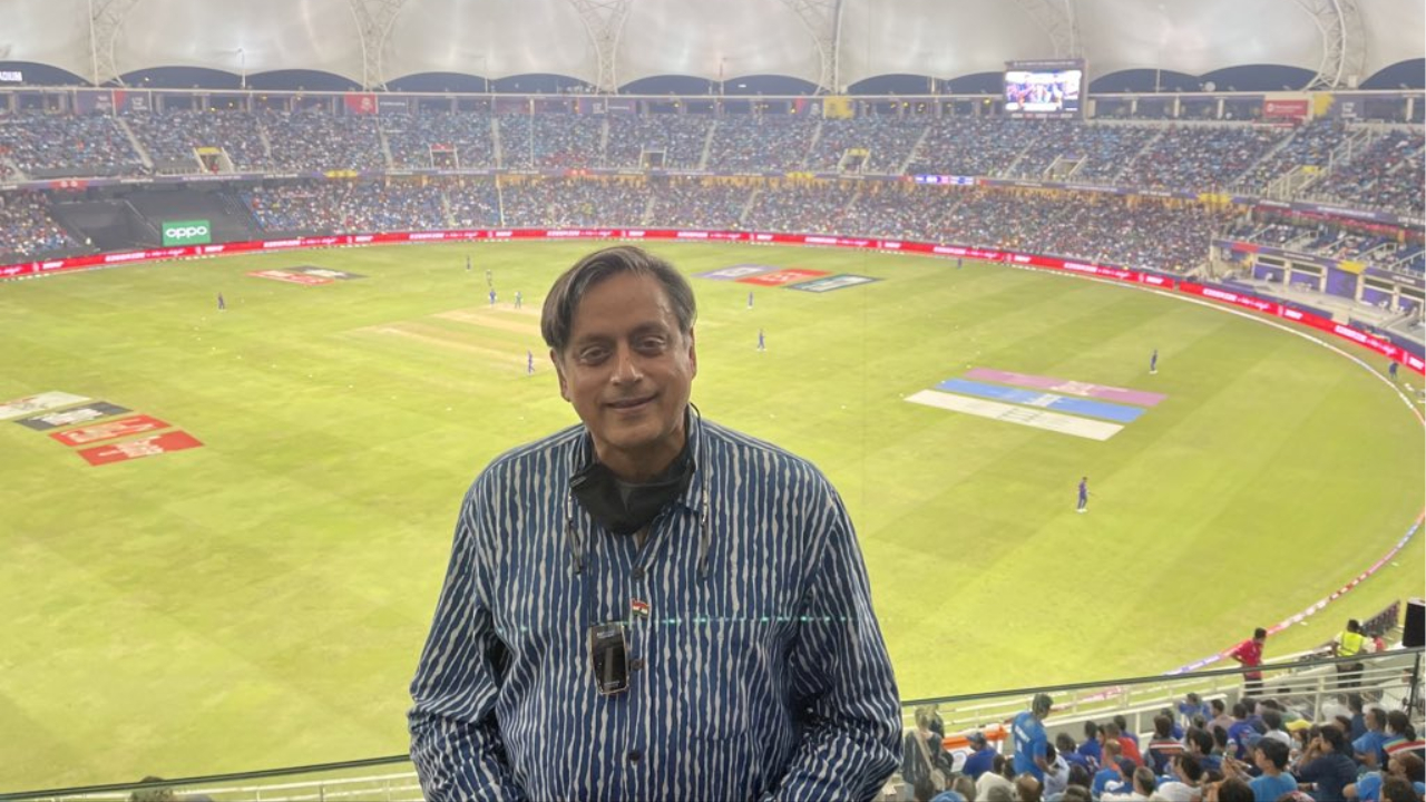 Shashi Tharoor Blames Himself For Smriti And Shafali S Missed 100 S