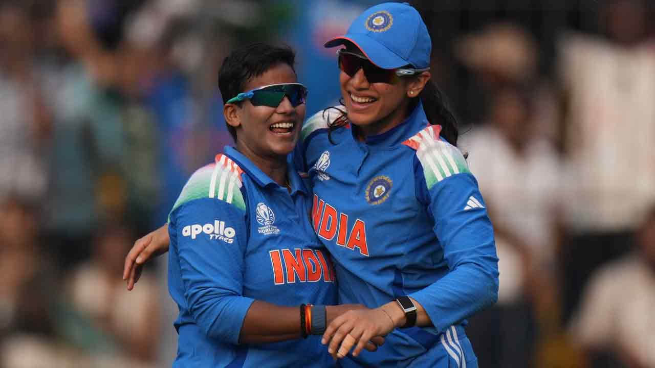 Smriti Mandhana Deepti Sharma
