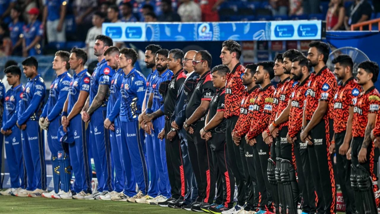 Why Did Players And Umpires Wear Black Bands in SRH vs MI Match Because of Pahalgam Terror Attack