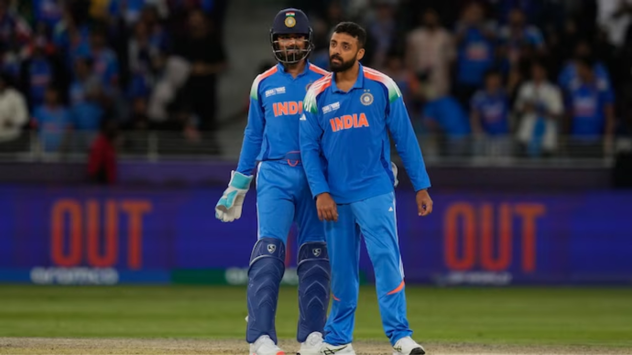 Varun Chakravarthy Gets Maxwell For The 6th Time In T20s