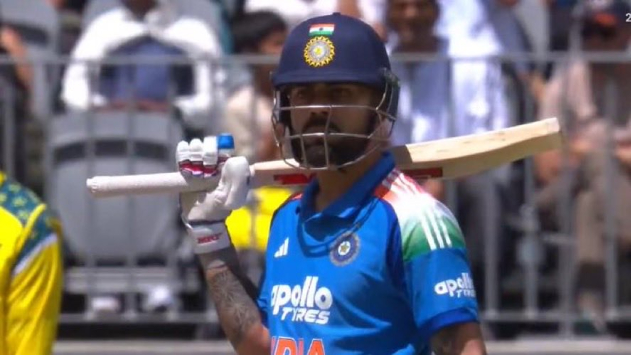 Virat Kohli Dismissed For A 8 Ball Duck