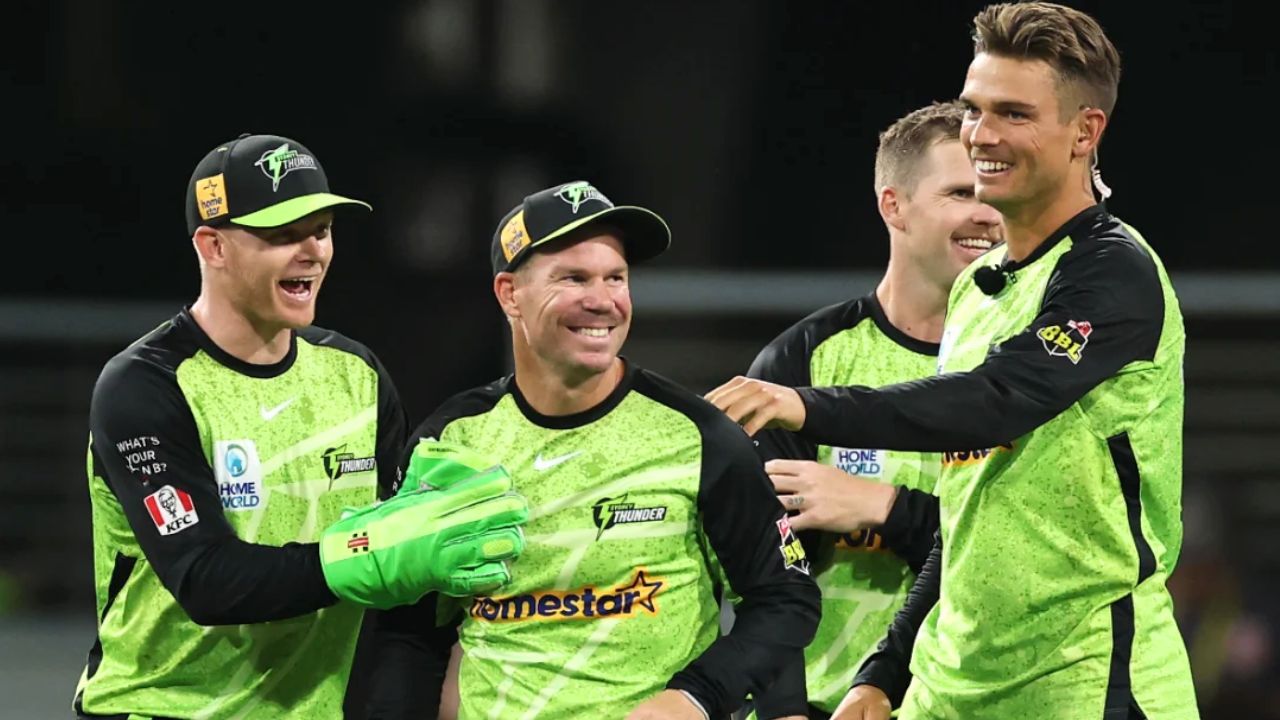 David Warner Direct Hit Run Out in BBL Match