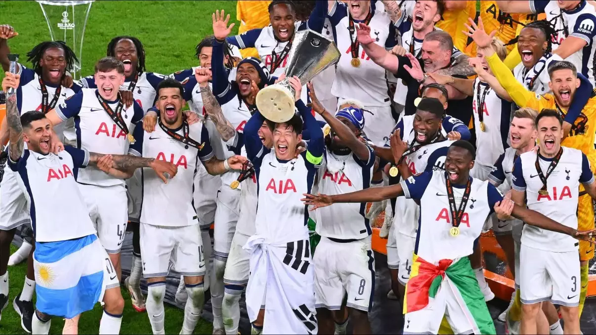 Tottenham Captain Heung Min Son Raises The Trophy Of The Europa League16 1206x678