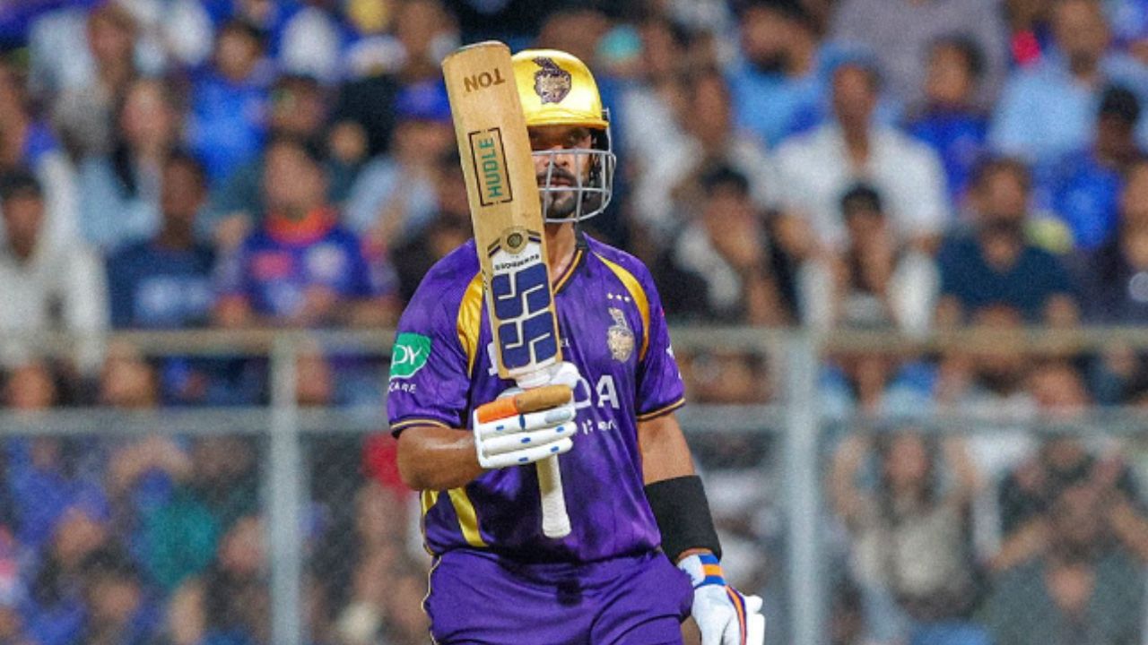 Ajinkya Rahane walks out injured