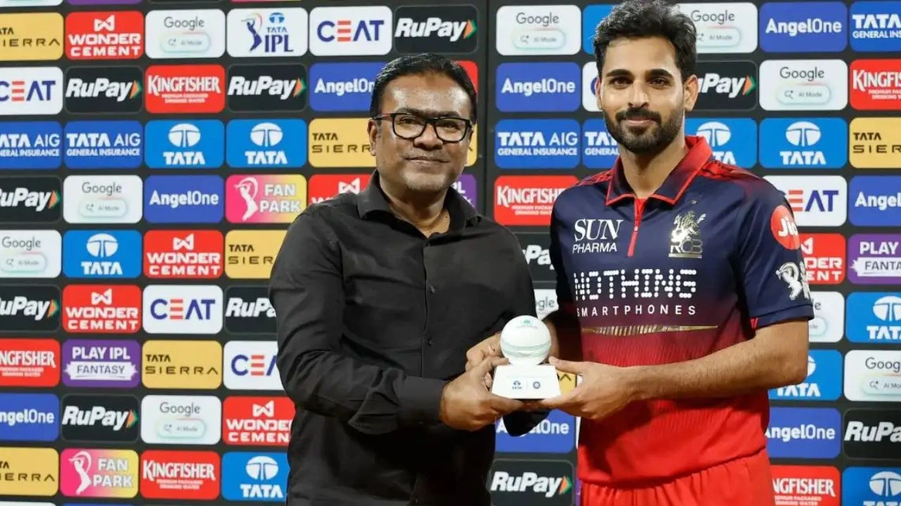 Bhuvneshwar Kumar became the first pacer to pick 200 wickets in IPL history during RCB vs CSK game