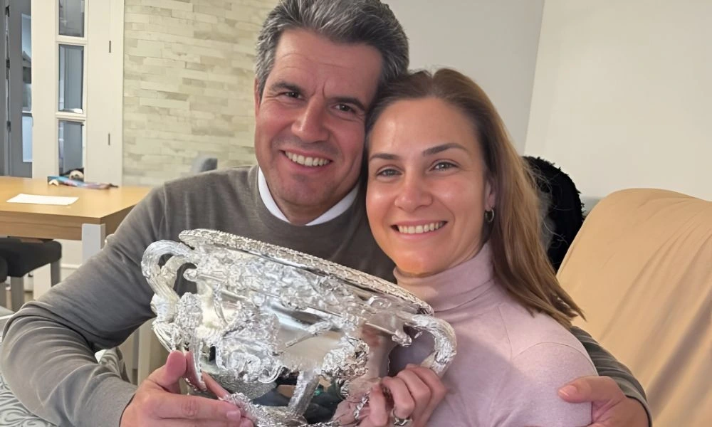 Carlos Alcarazs Parents With His Australian Open 2026 Trophy 