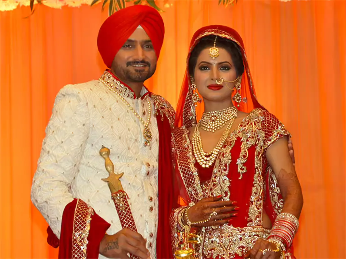 Harbhajan Singh Wife Photo