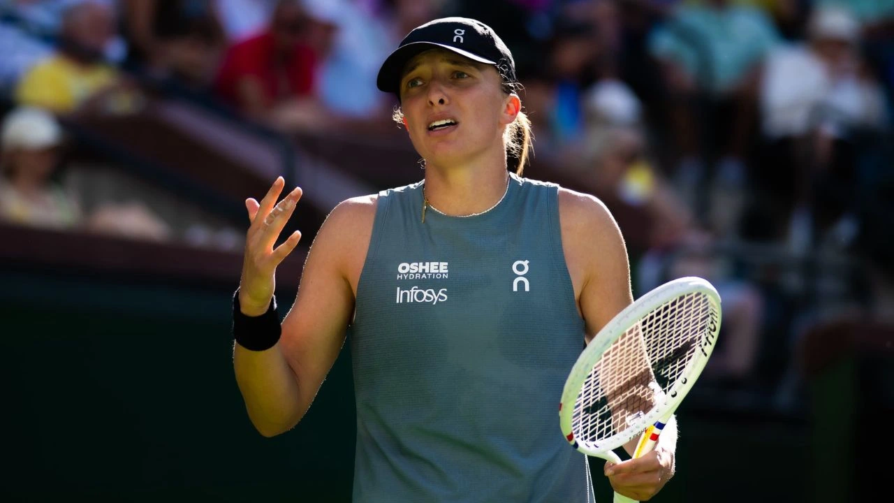 Iga Swiatek stunned at Miami Open by Magda Linette