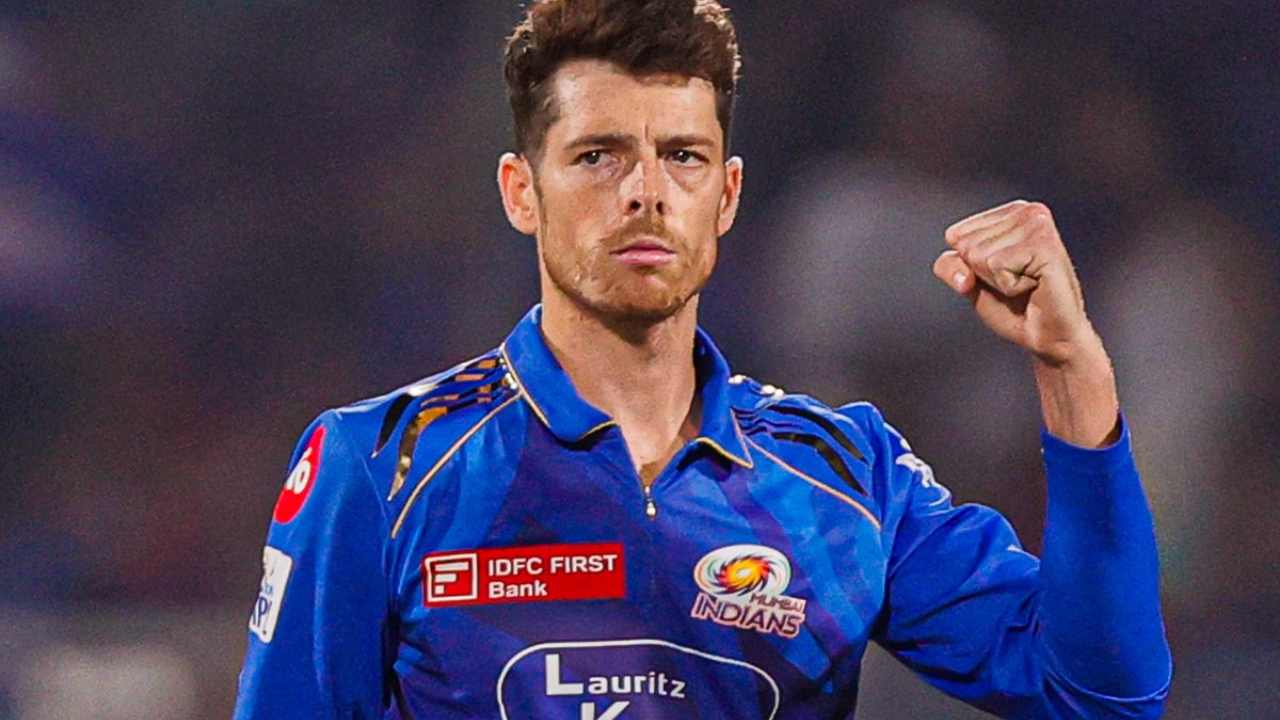 Mitchell Santner joins MI squad