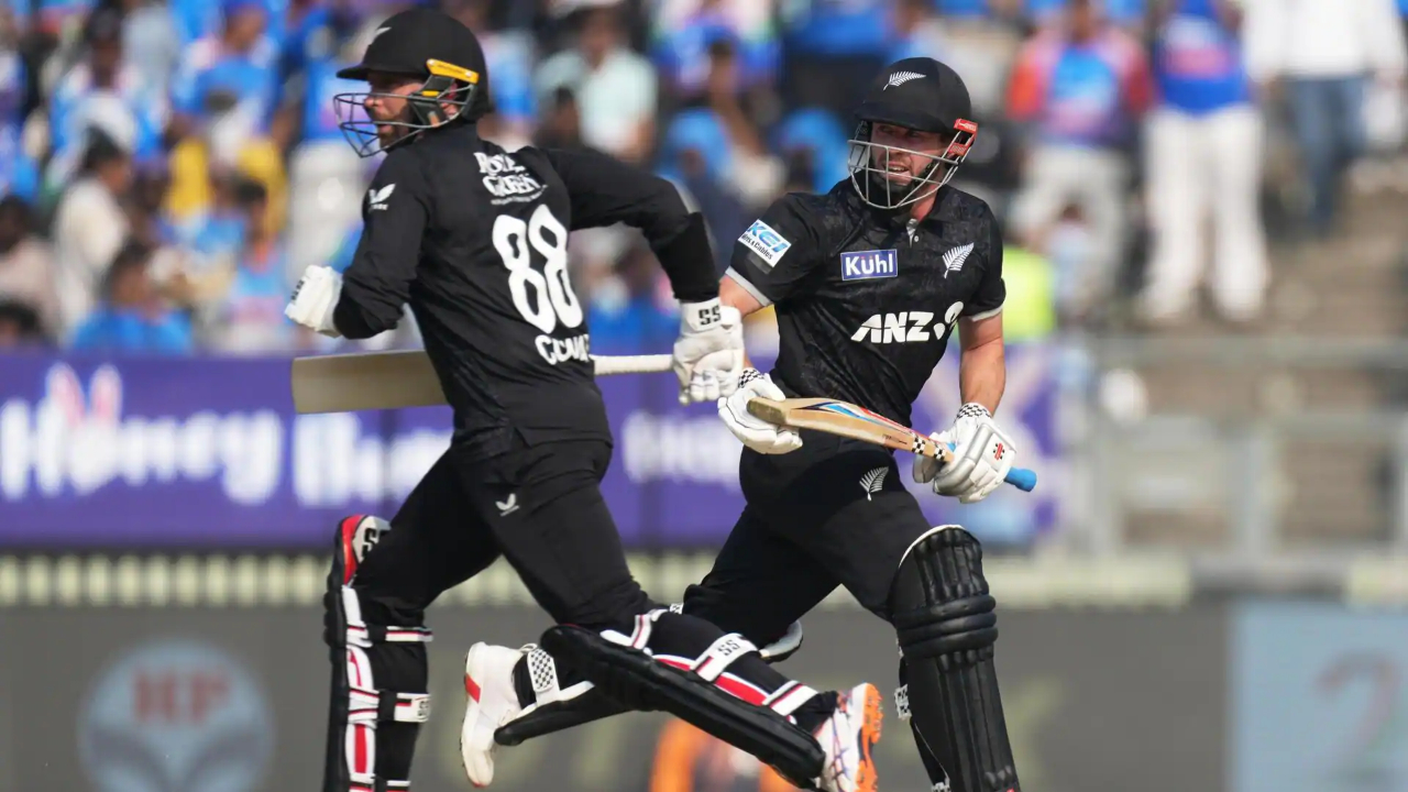 New Zealand Openers Shine And Put Up A 100 Run Partnership