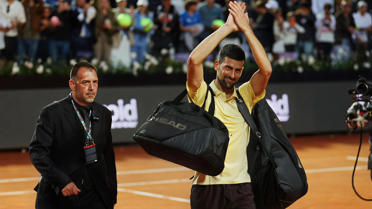 Novak Djokovic sends worrying French Open signal after shocking defeat in Rome