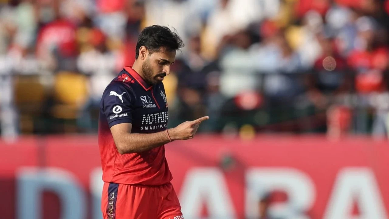 Bhuvneshwar Kumar becomes first Indian to break Ashish Nehra's 11-year-old IPL record