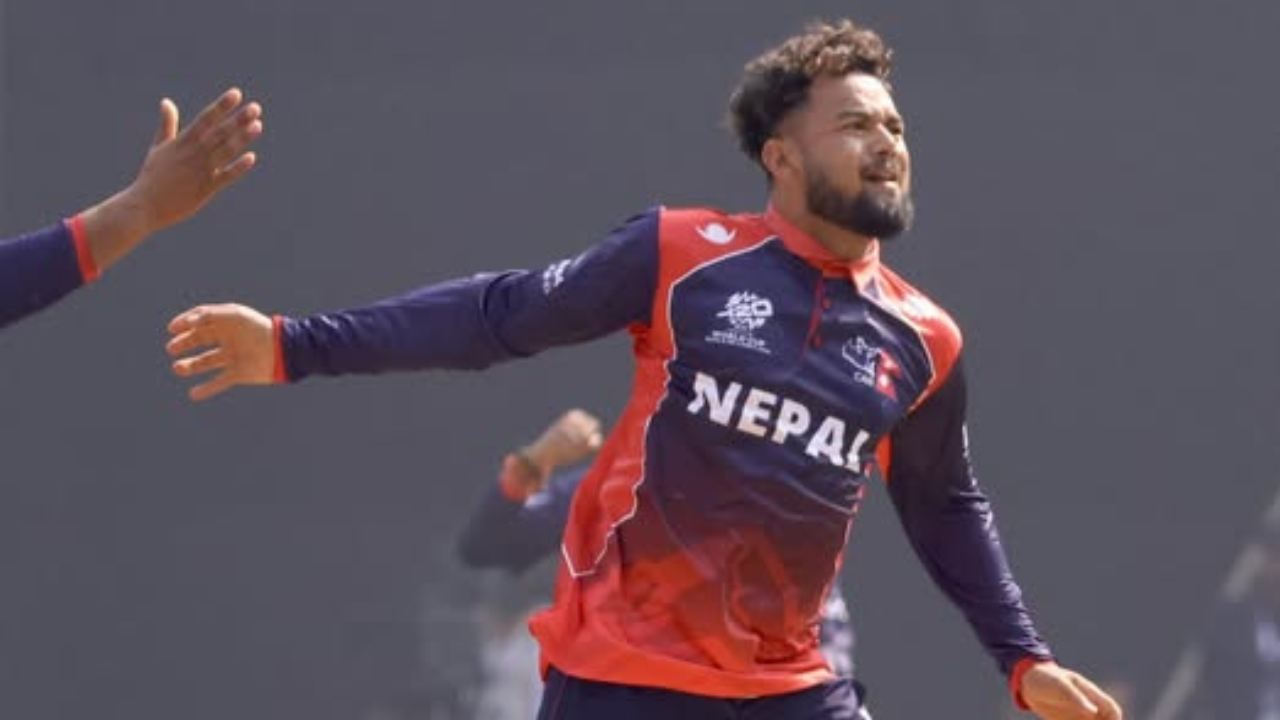 Sher Malla Gets The Wicket Of Phil Salt