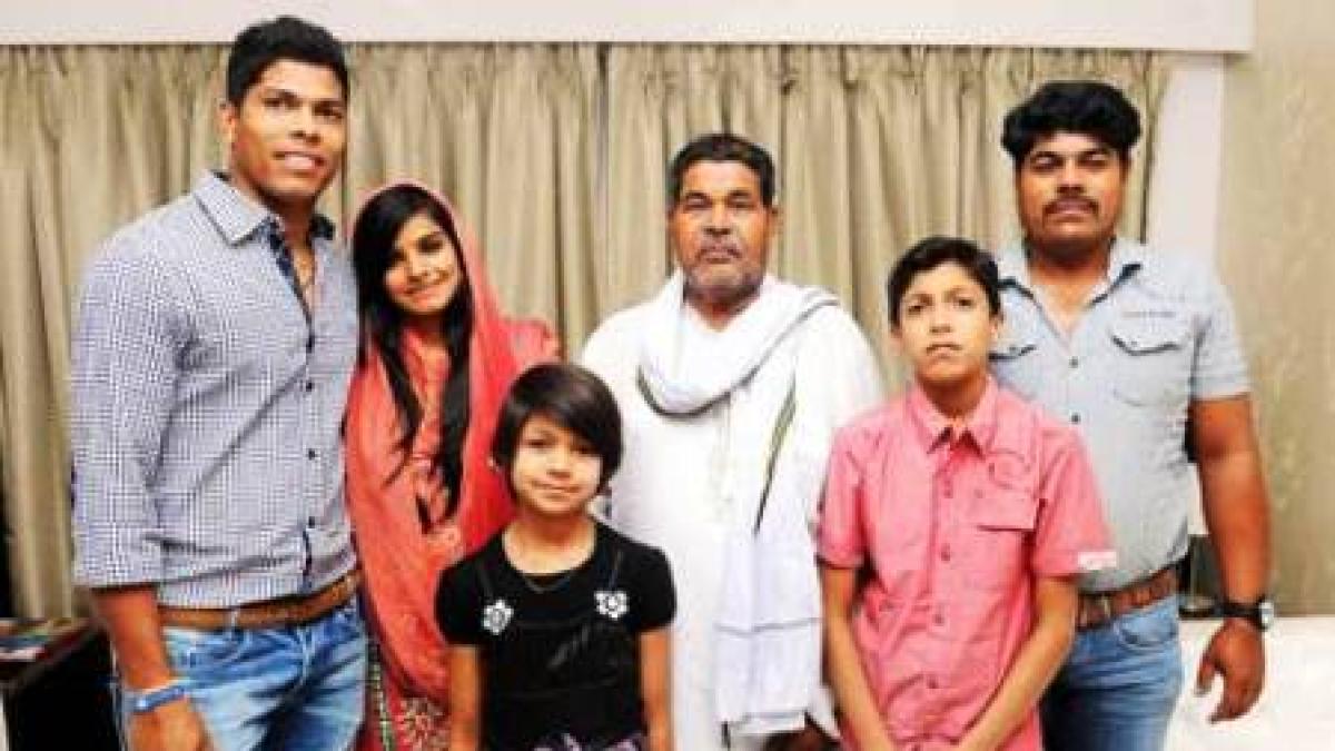 Umesh Yadav Family Umesh Yadav Family