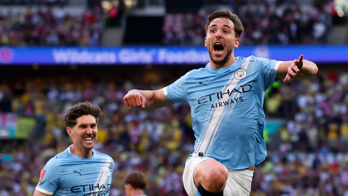 Man City fight back to beat Southampton 2-1