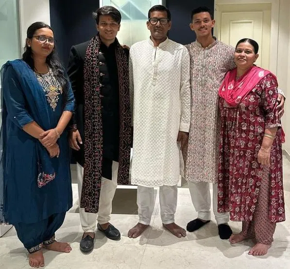 Yashasvi Jaiswal Family