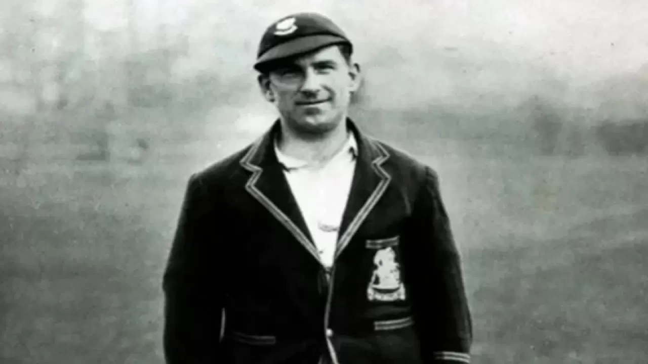 Tich Cornford - Shortest Cricketer