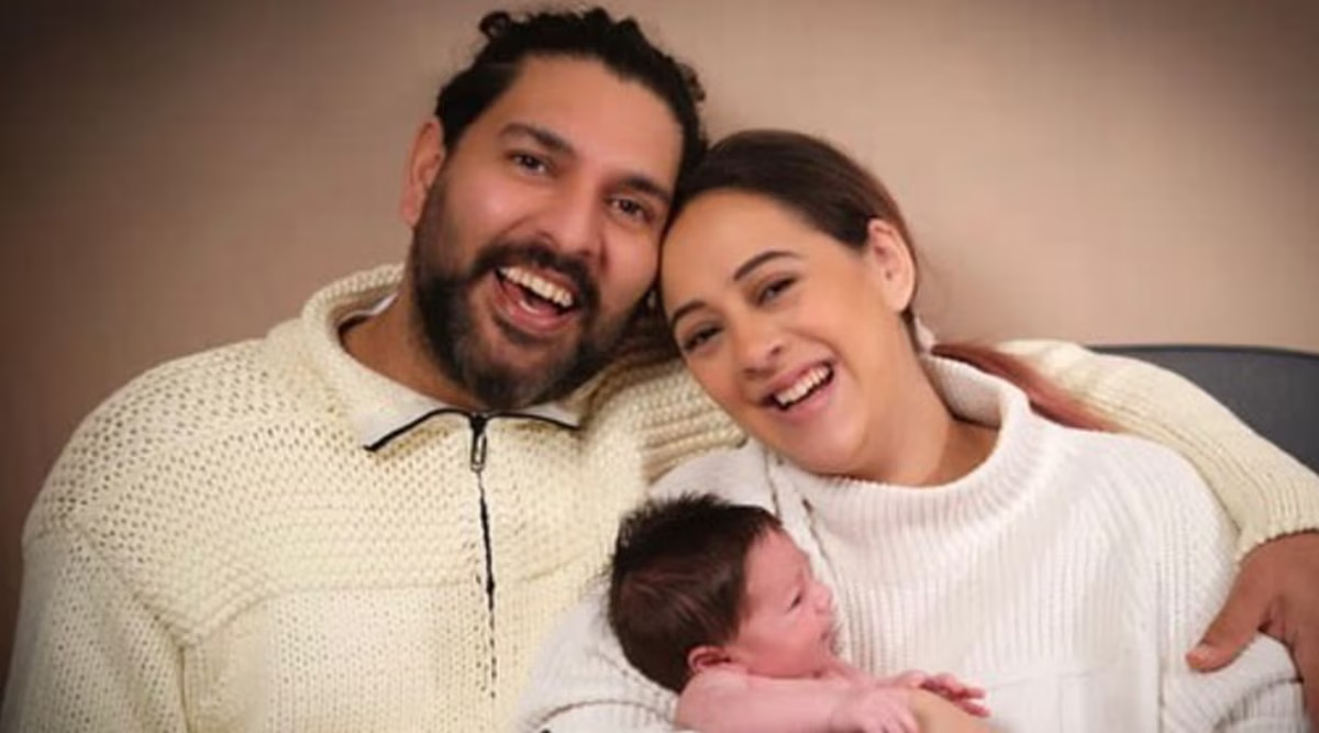 Yuvraj Singh Wife Hazel With Child